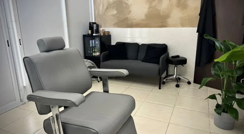 Interior privado e moderno do estúdio